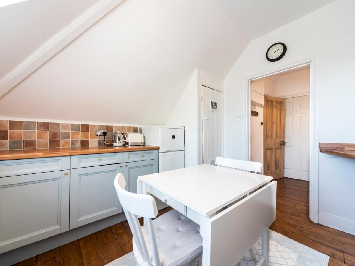 Pass The Keys Victorian Flat A Stones Throw From Hampton Court * East Molesey
